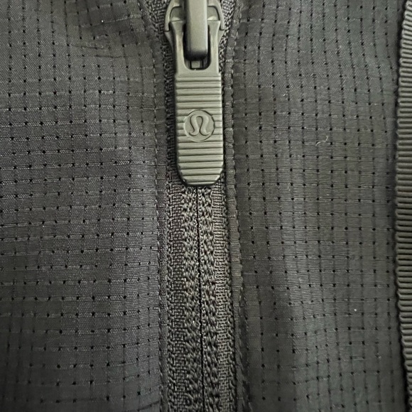 lululemon pullover quarter zip windbreaker ! - Picture 4 of 5